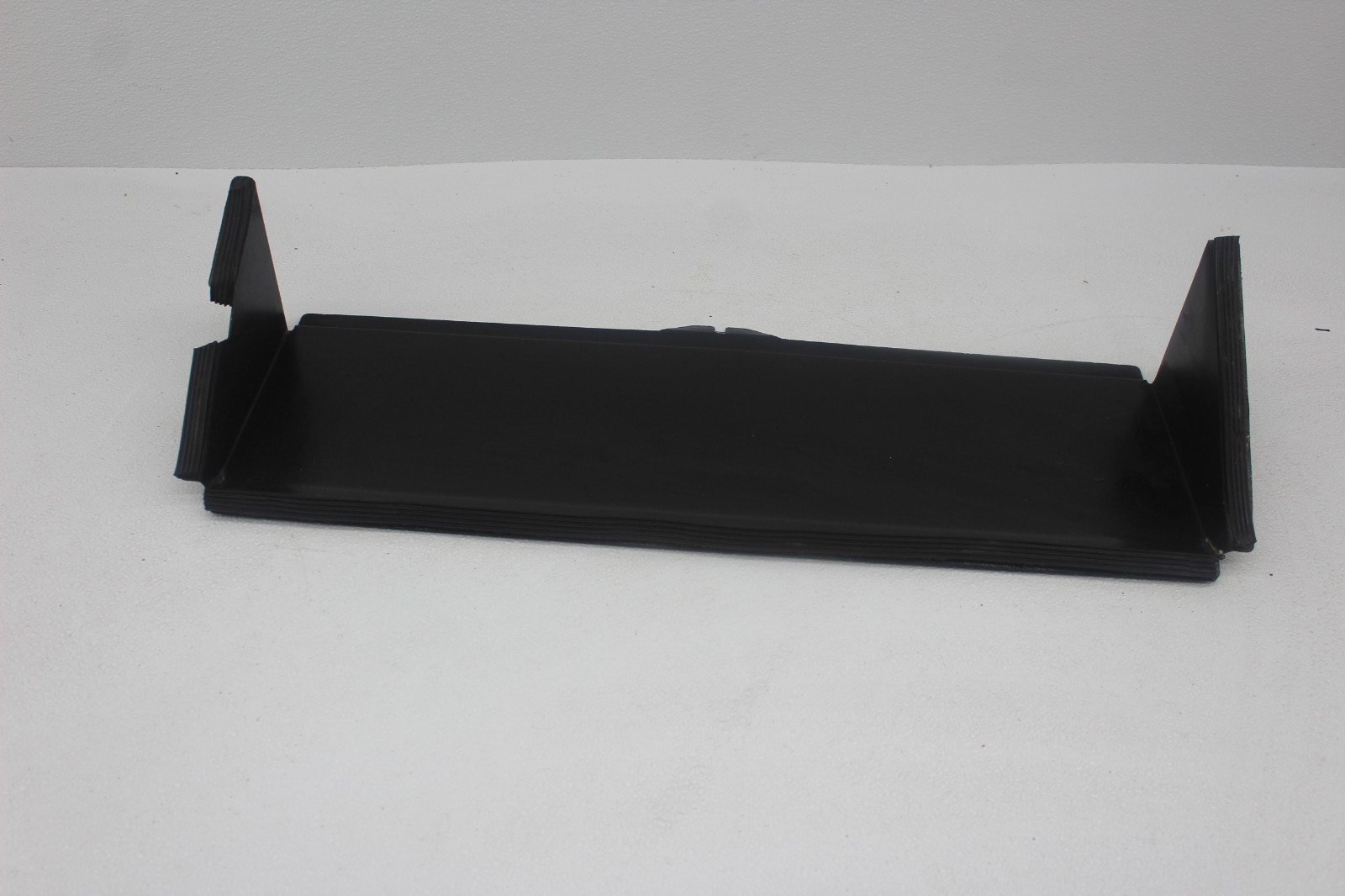 99-01 FERRARI 456 M FRONT AIR CONVEYOR INLET DUCT