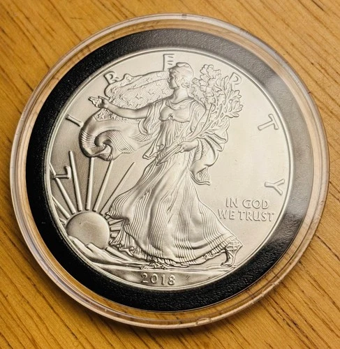 2018 American Silver Eagle 1 Troy Oz  .999 Fine Silver Uncirculated GORGEOUS!!!