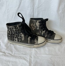 Used Women’s Green Camo Studded High Top Tennis Shoes 6