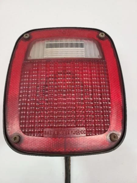98-06 JEEP WRANGLER LEFT DRICER SIDE TAIL LIGHT LH OEM - Image 3 of 4