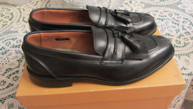 Allen Edmonds Cannondale size 9.5 B black leather loafers  display picture 3