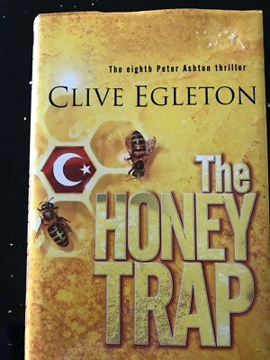 Clive Egleton - Honey Trap - 1st Ed - 2000 - Hodder - HC/DJ