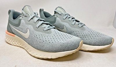 Nike Women's Zoom Odyssey React Size 11 Silver/Sail/Mica Green