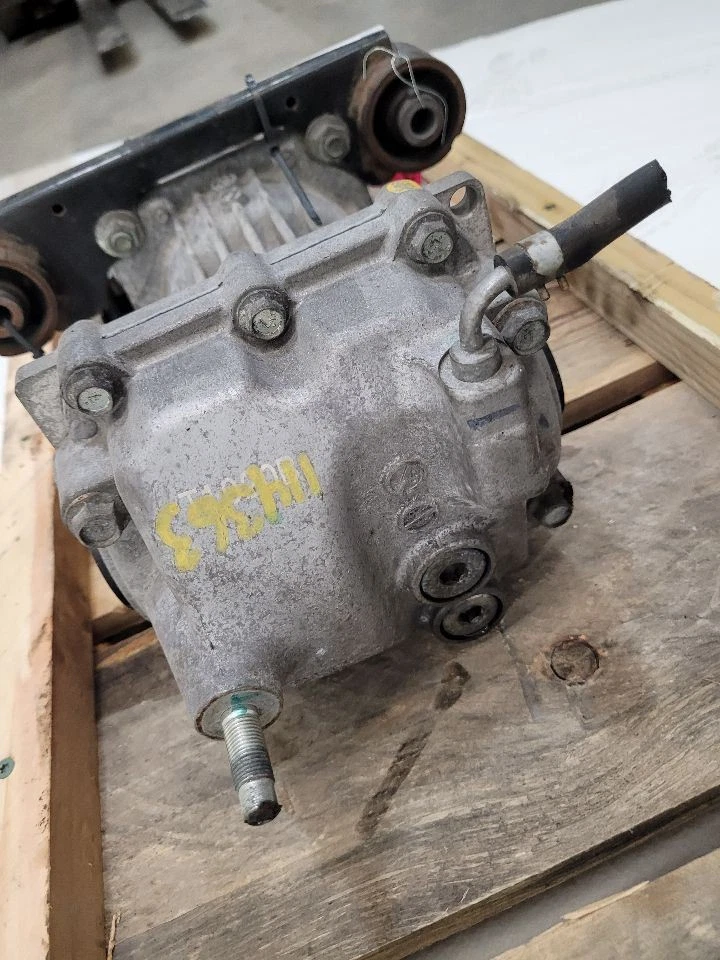 2009 2010 2011 2012 2013 2014 NISSAN MURANO Carrier Rear AWD  Foto 4 de 4