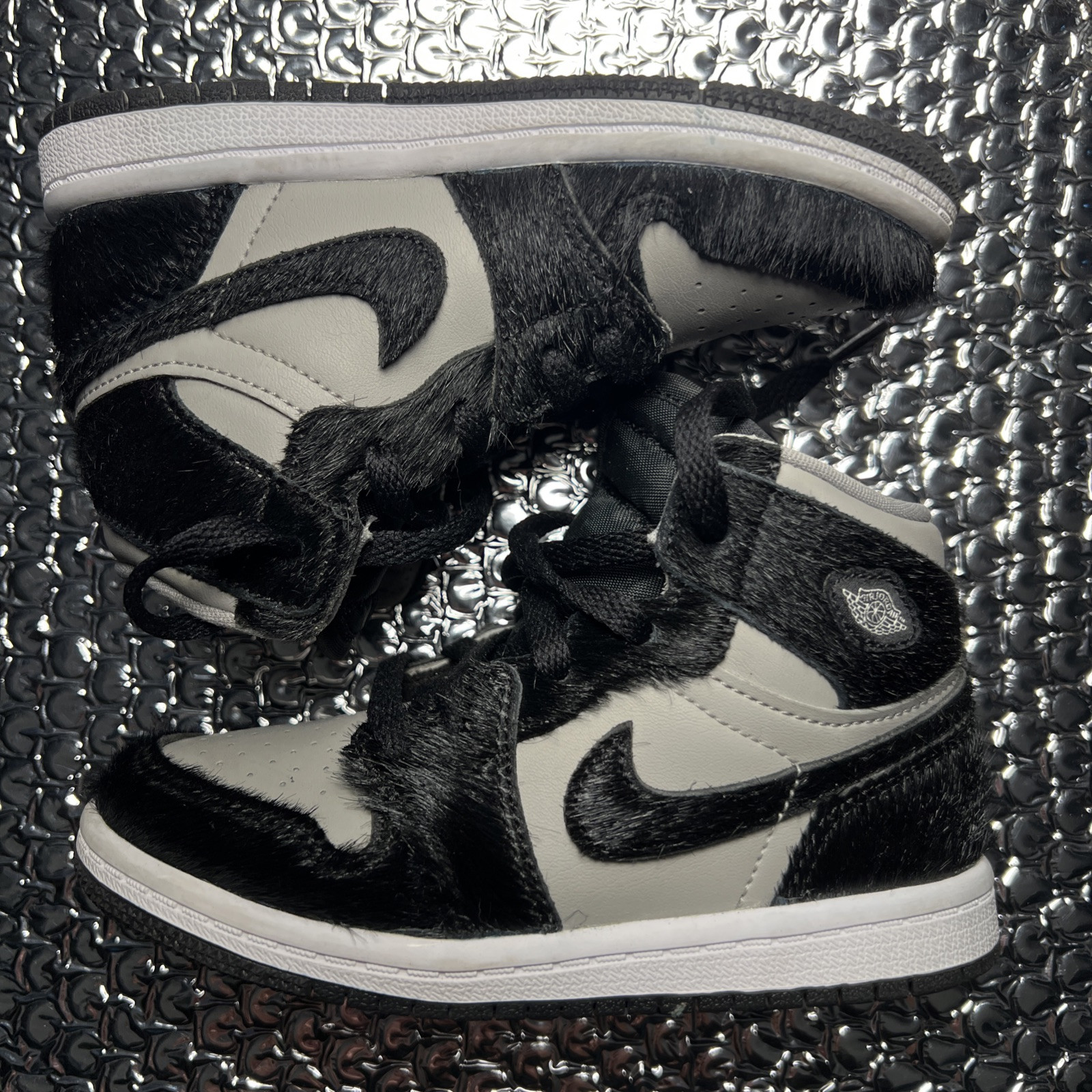 Nike Air Jordan 1 Retro High OG TD Pony Hair nero grigio bambino taglia 9C