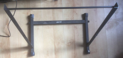ADAM HALL STANDREGALSTÄNDER / für 19 Zoll Rackmontagegeräte / XV