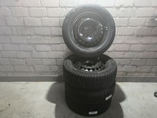 Satz Stahlfelgen mit Winterreifen Mercedes-benz A1564000000 215/60R17 Satz Stahlfelgen mit Winterreifen Mercedes-benz A1564000000 215/60R17