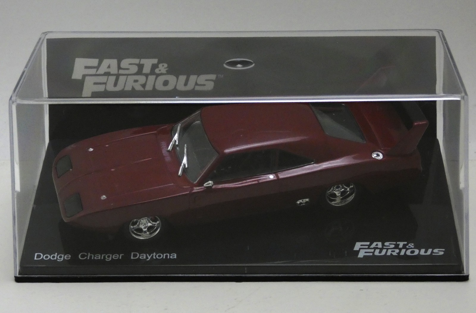 Miniature Dodge Charger Daytona 1/43 de collection en métal