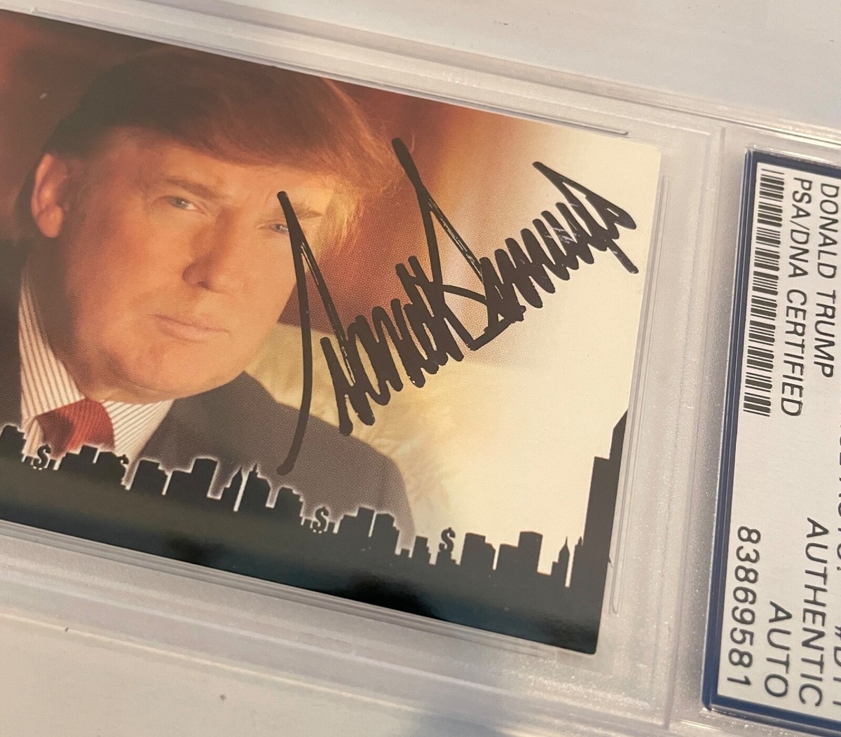 2005 Comic Images The Apprentice Donald Trump Signed Auto