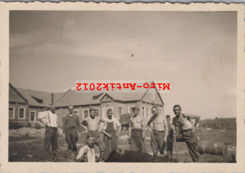 Foto, Wk2, Feldbäckerei, Pferde Beerdigung, Minsk, 18.08.1941 (GK)50982 - Picture 1 of 2