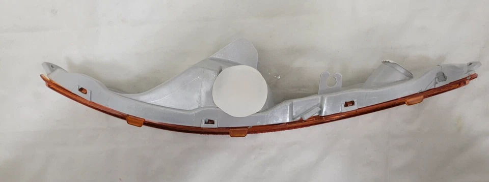 93-97 FORD PROBE PASSENGER SIDE PARK / SIDE MARKER LAMP BASE Foto 3 de 4