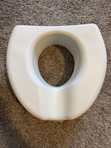 Medline Elevated Toilet Seat Riser 5 Inch Height Super Clean! 
