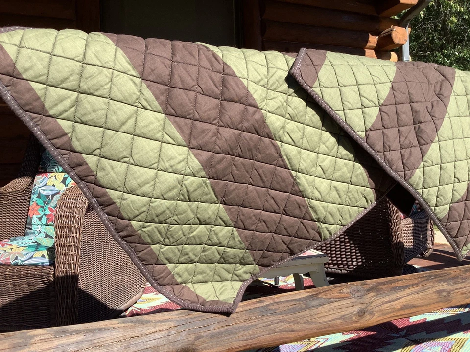 Juego de 4 fundas europeas Pottery Barn Kids verde chocolate marrón rugby rayas Foto 2 de 4