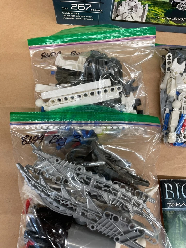 LEGO BIONICLE 8699 Takanuva 267 Pieces With Box Pre-Owned - Image 3 of 4