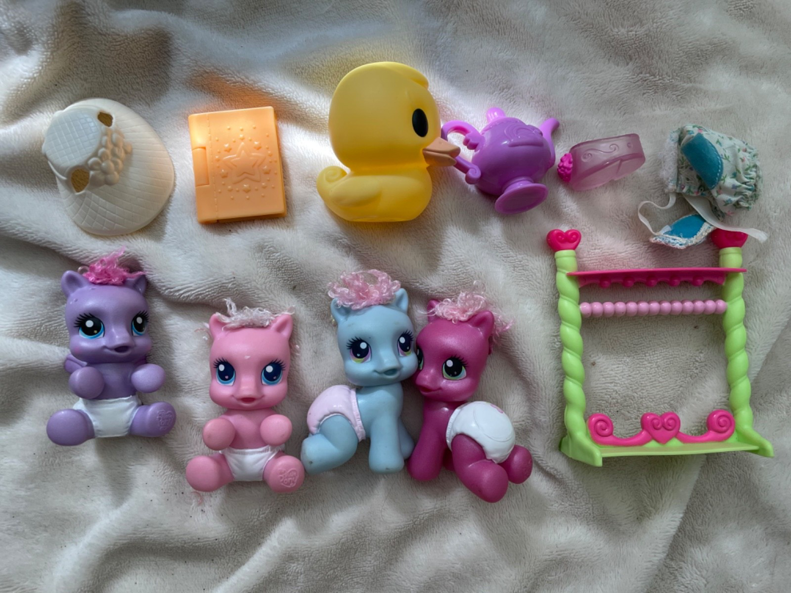 Pacchetto giocattoli cavallo pony bambino vintage. Cutie neonato generazione tre 3