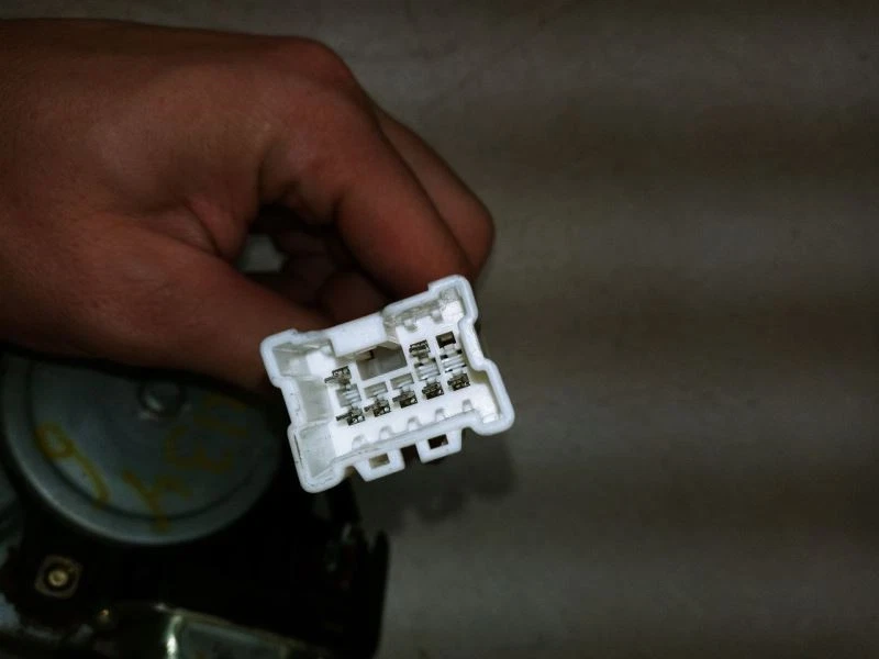 2004-2014 NISSAN ARMADA TAILGATE LIFTGATE MOTOR ACTUATOR OEM Tested - Image 3 of 4