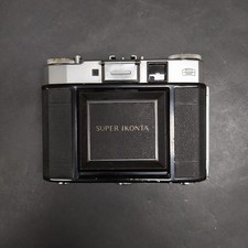 Zeiss Super Ikonta Kamera mit Tessar Objektiv 1:3,5, f:75mm