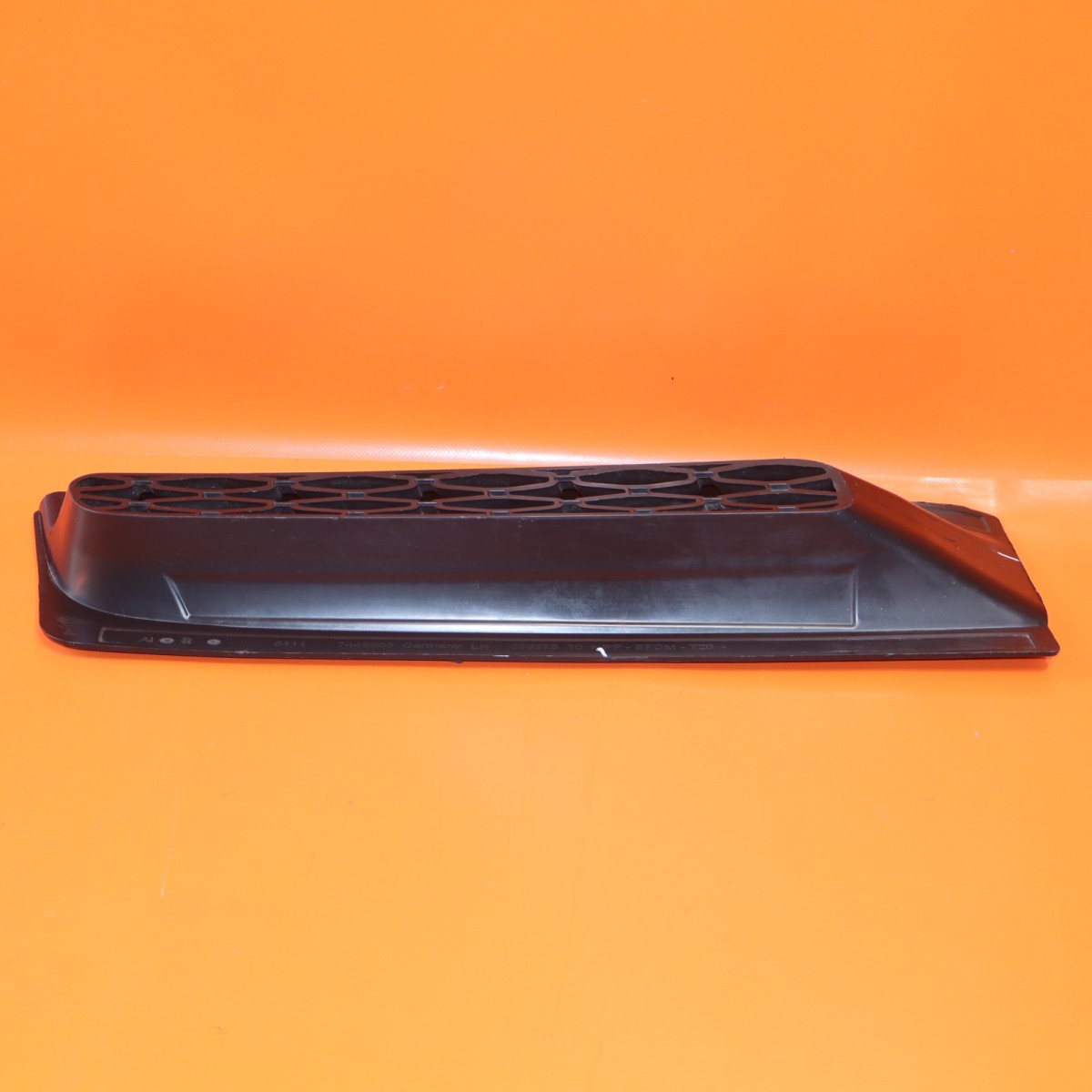 Rolls-Royce Cullinan 2019-2022 Left Bumper grille P/N 51117448905