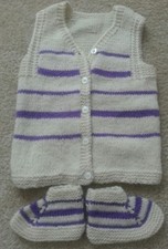 Knitted children's clothes