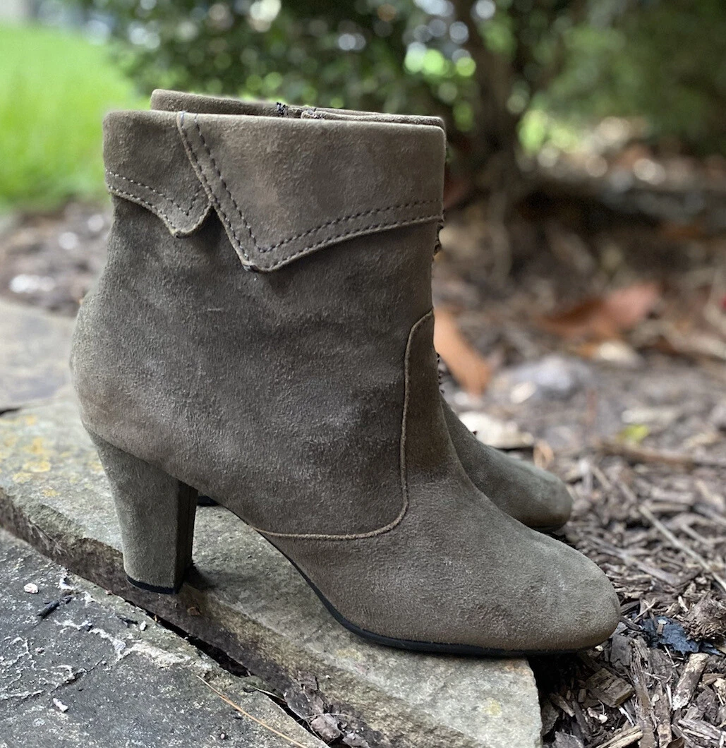 Aerosoles Women s Aerolite Green Suede Fold Over Ankle Booties High Heel Size 8