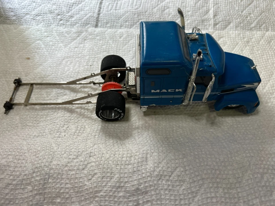 1/24 Scale CUSTOM BUILT BIG RIG-EDGE CHASSIS-HARD BODY-PARMA 16D-DRAG TRUCK - Image 3 of 4