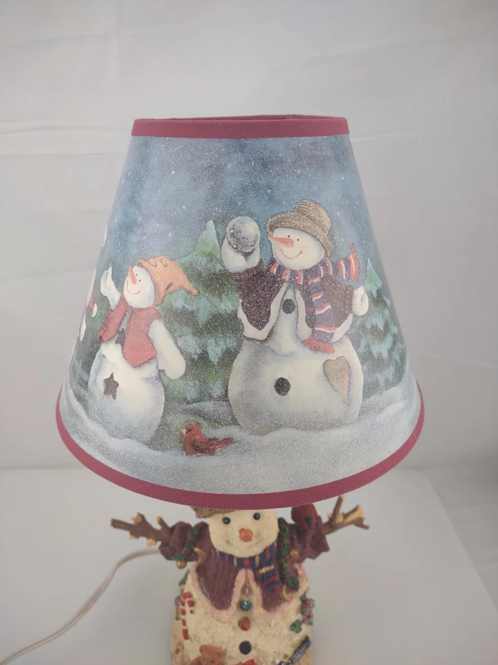 Lámpara de mesa cardenal roja muñeco de nieve de campo de Navidad de resina de 15" de alto Foto 3 de 4