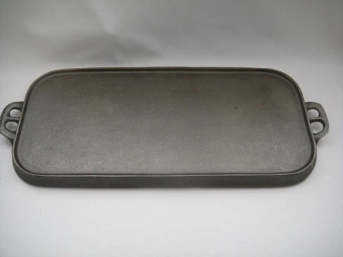 Vintage Unmarked Lodge No. 7 Rectangular Cast Iron Double Handle Griddle