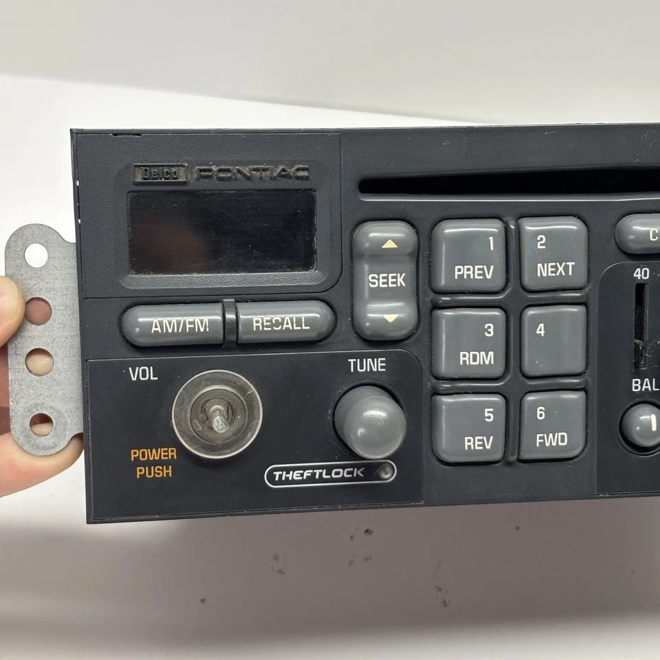 97 98 99 00 01 02 03 Pontiac Grand Trans Prix Am Firebird Delco CD radio Stereo - Image 2 of 4