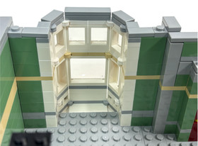 Lego Creator Green Grocer 10185 100% Complete Set w/ Original Box & Instructions