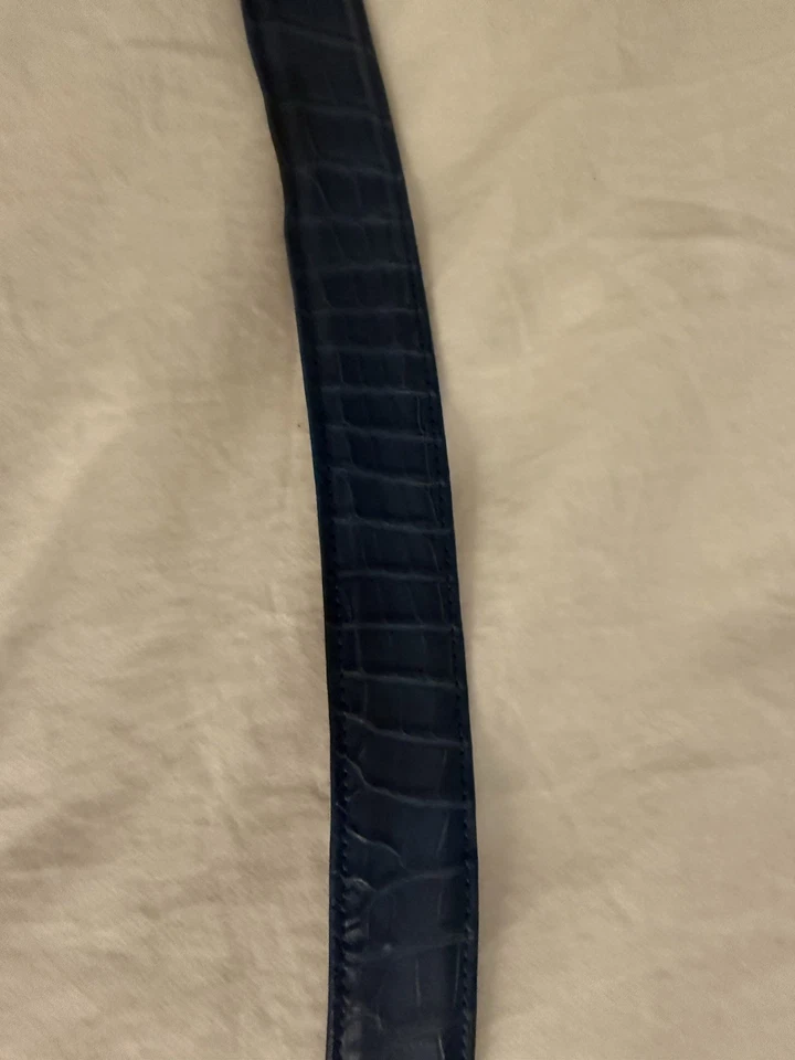 Cinturón de cuero de cocodrilo genuino House of Fleming talla 36. 1,5 pulgadas de ancho. Usado Foto 2 de 4