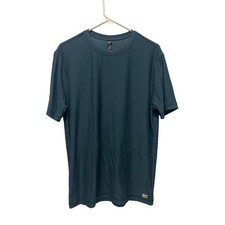 Vuori men  s Strato Tech Tee athletic T-shirt size medium