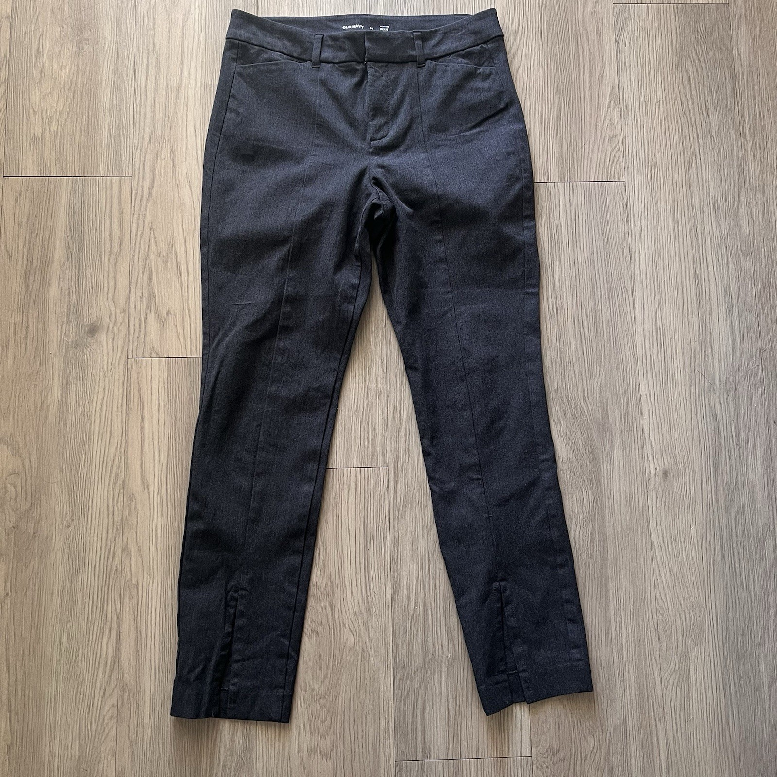 Old Navy High-Rise Pixie Split Hem Size 10 Gray P… - image 1