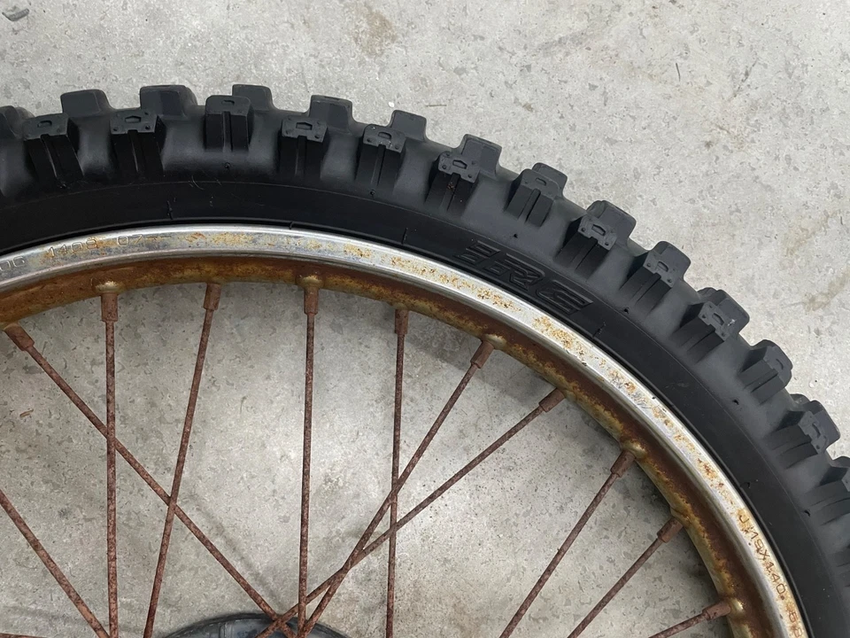 85-13 HONDA XR 100 CRF 100 XR 100R CRF 100F OEM RUEDA DELANTERA LLANTA DELANTERA OXIDADA Foto 2 de 4