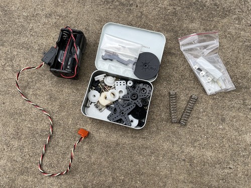 Vintage RC Off Road Buggy Futaba Radio Control with Extra Parts - Picture 15 of 16