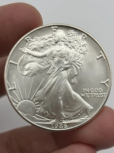 1986 Silver Eagle 1 Ounce .999 Fine Silver First Year United States Coin
