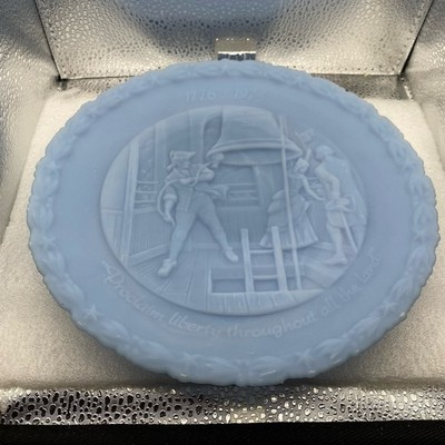 FENTON BICENTENNIAL BLUE GLASS CABINET PLATE PROCLAIM LIBERTY AUTHENTIC 1976 8 