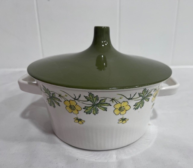 Vintage Figgjo Flint Norway Daisy Floral Dinnerware – Covered Casserole & Plates