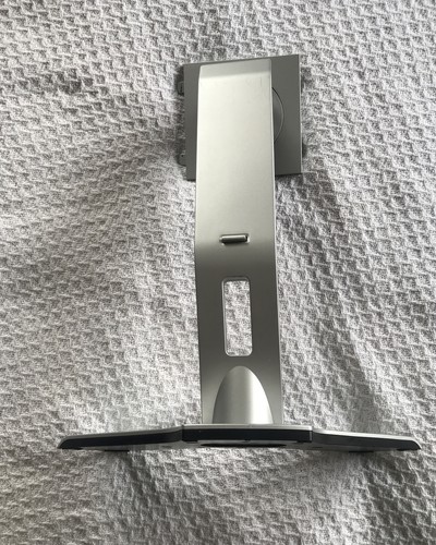 Dell UltraSharp 1908FP 19" Computer LCD Monitor w/DVI, VGA, 4 USB Port - Picture 11 of 12