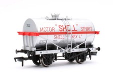 Dapol 4F-058-004 OO Gauge 14t Class A Tank Wagon Shell Motor Spirit Silver 7522