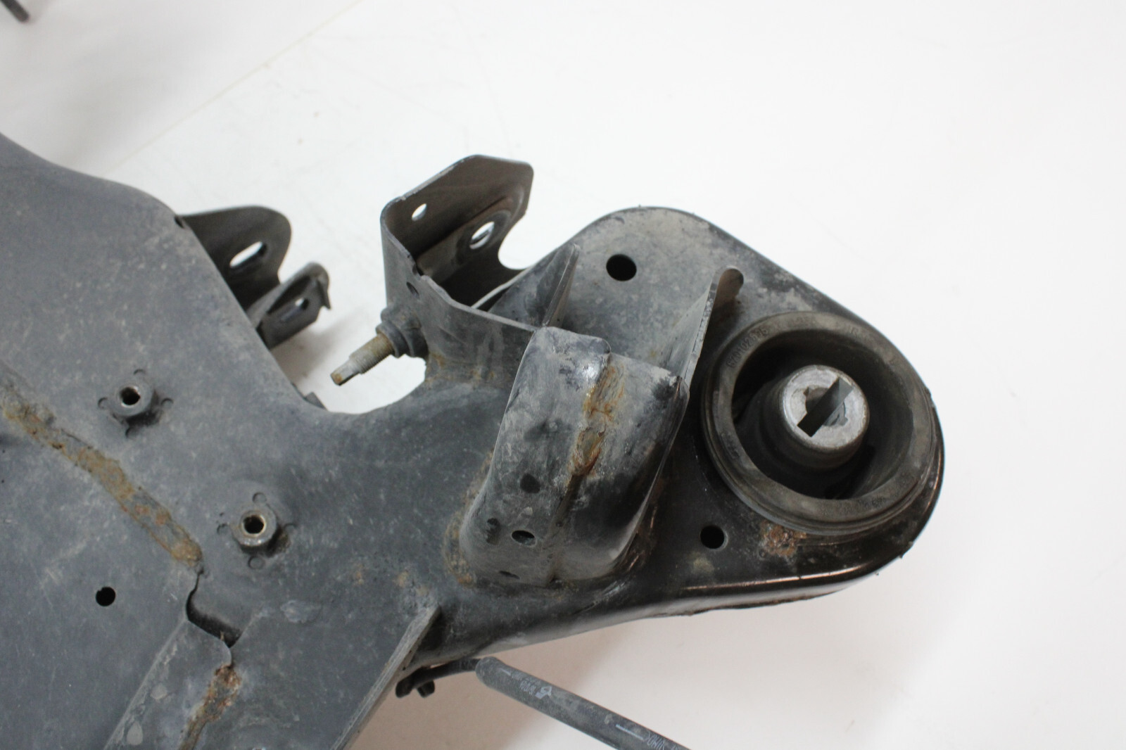 2022 MASERATI LEVANTE MODENA AWD 3.0L REAR SUBFRAME CROSSMEMBER OEM  21 22 23 24