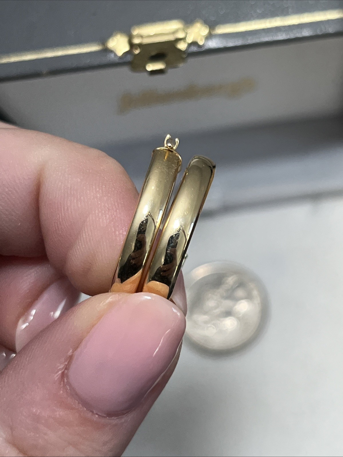 14k Gold Basic Hoop Earrings - image 4