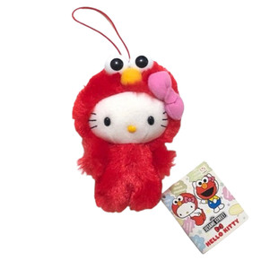 Oscar the Grouch dengan Pochacco dalam merchandise Sesame Street x Sanrio