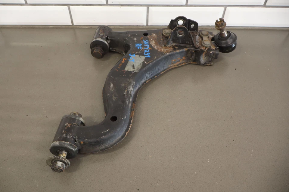 Brazos de control superiores e inferiores delanteros derechos no turbo Toyota Supra MK3 86-92 Foto 2 de 4