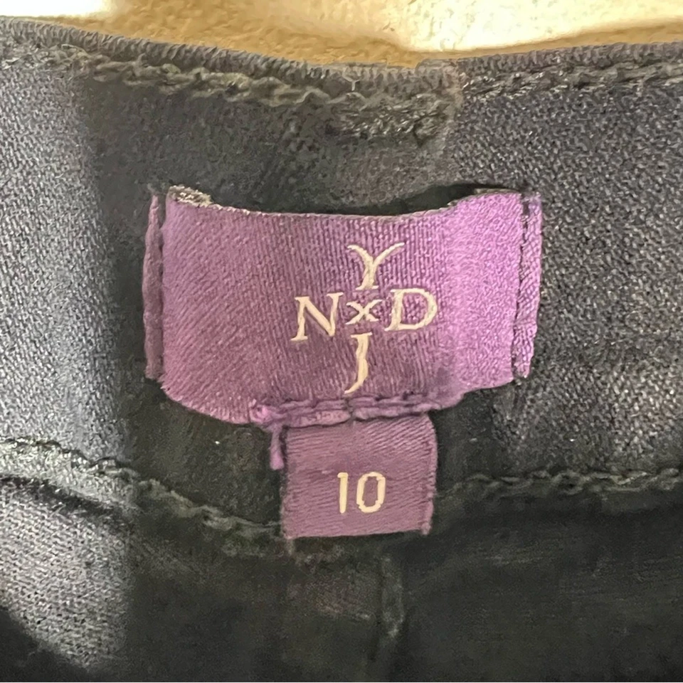 NYDJ Vaqueros Pierna Recta Tecnología Lift and Tuck Negro Talla 10 B170 Foto 2 de 4