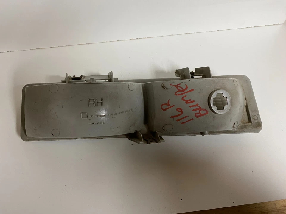87-96 CHEVROLET BERETTA LÁMPARA DE ESTACIONAMIENTO DELANTERA DERECHA LUZ INTERMITENTE OEM, 116-00766 Foto 4 de 4