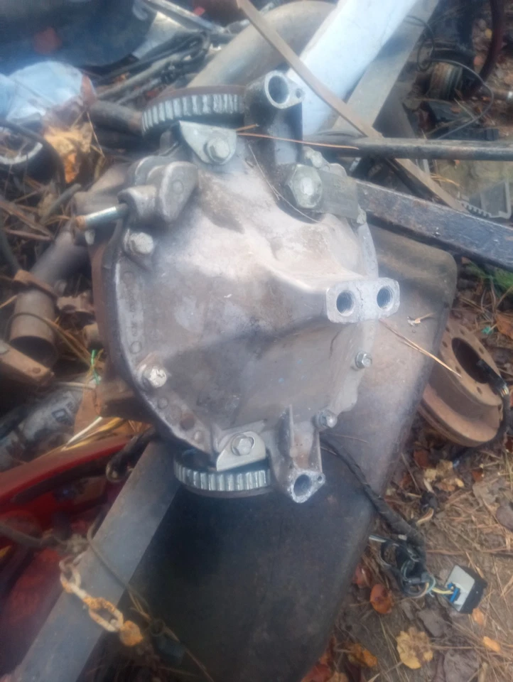 2004 Pontiac GTO Rear Differential Parts - Image 4 of 4