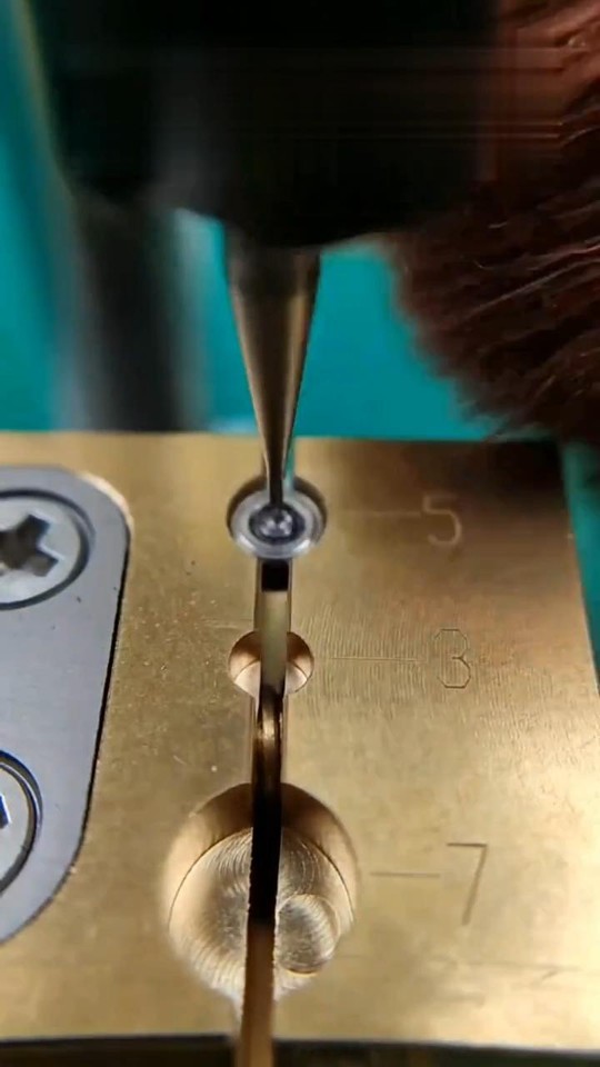 Watchmaker Precision Bench Drill Watch Crown Punch Remove Broken Screws
