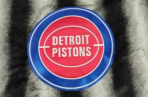 Detroit Pistons riesiger hochwertiger bestickter Aufnäher 10,6"x10,6" - Bild 1 von 1