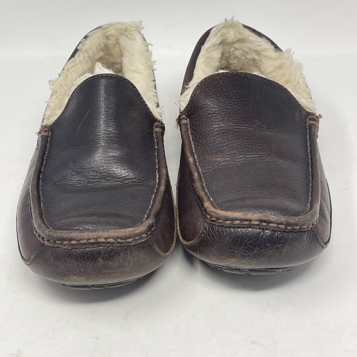 UGG Ascot Slippers Mens 8 Brown Leather Sheepskin Slip On  display picture 1