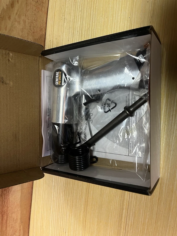 Martillo neumático central de barril medio con cincel. Nuevo, caja abierta. Foto 2 de 4